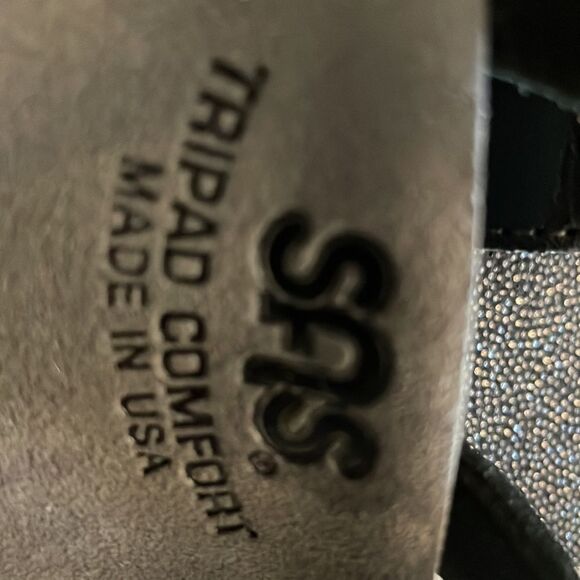 SAS BLACK SANDALS.  NEW.  STYLE IS ALLEGRO.   NEW IN BOX. SIZE IS NARROW. - Picture 6 of 8